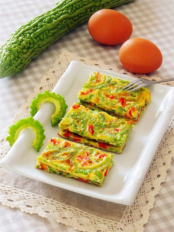 Trứng chiên mướp đắng